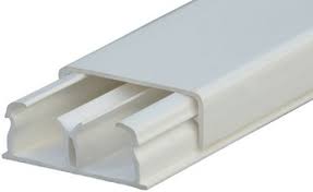 Мини-плинтус DLPlus 32x12,5 мм 2 отделения длина 2,1 м белый Legrand 030014